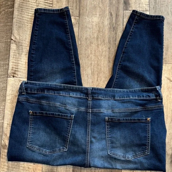 MAURICES jeans-size 24W - Picture 1 of 10